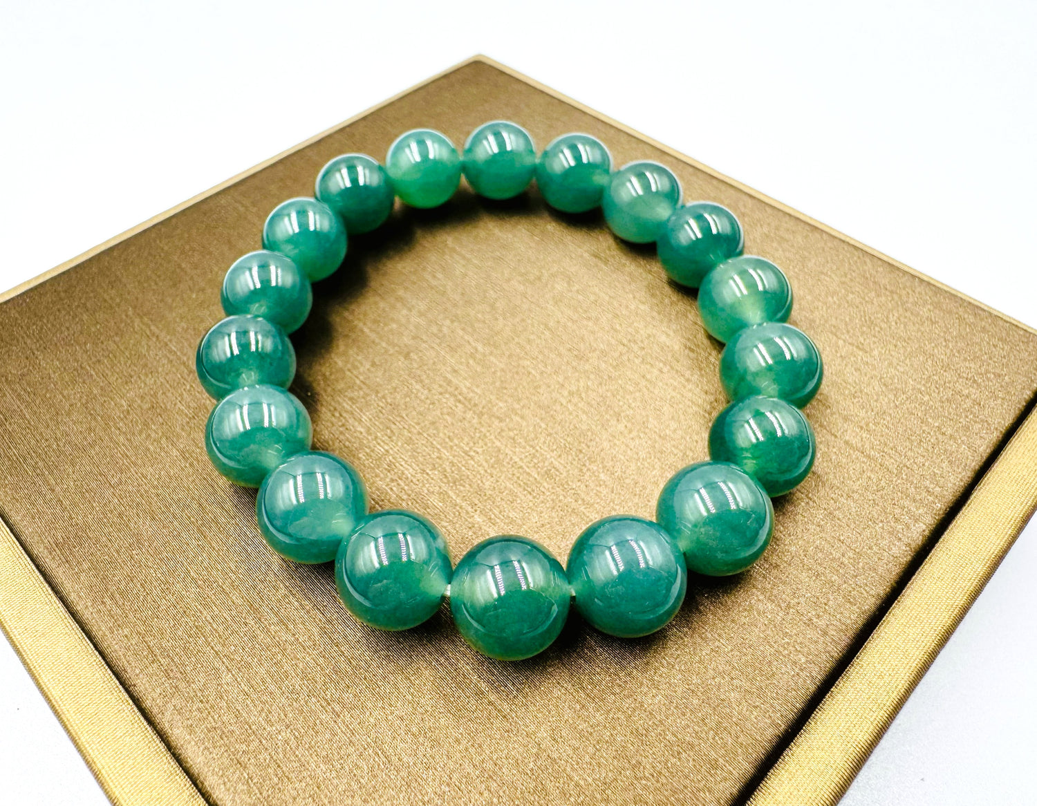 海底之谜翡翠手串