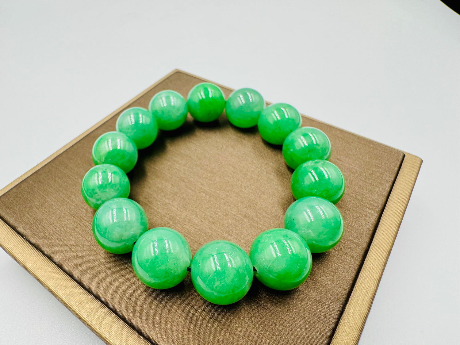 满绿翡翠手串 (13+)