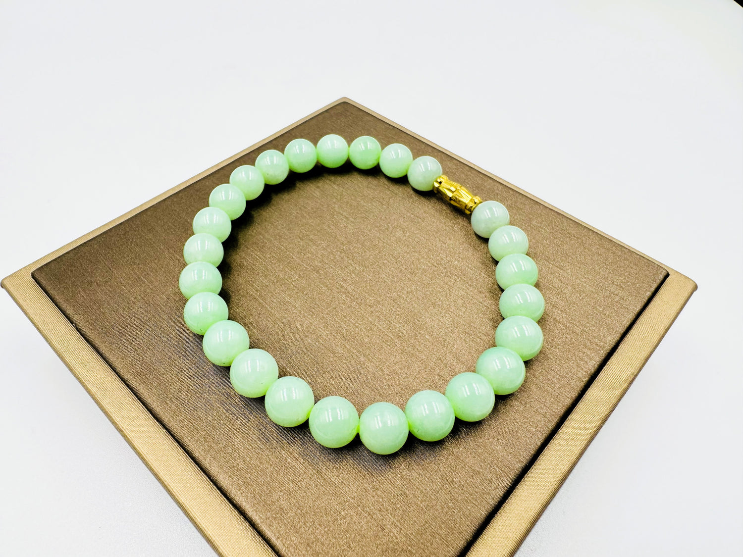 Bright Apple Green Jade Jadeite Bead Bracelet